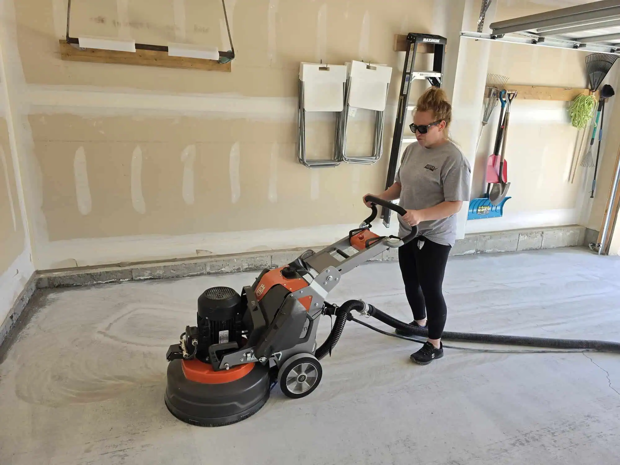 Grinding floor before epoxy in Ottawa