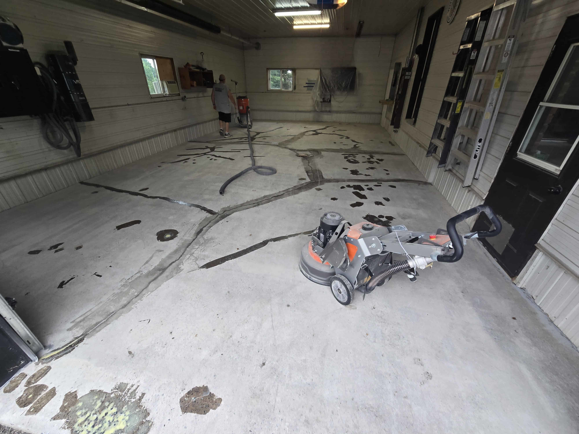 Crack repair before epoxy in Ottawa